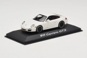 Porsche 911 997.2 Carrera GTS White Minichamps 1:43 WAP0200200B Diecast — photo 2 of 4