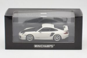 Porsche 911 997.2 GT2 RS White with Silver Wheels Minichamps 1:43 400069405 Diecast — photo 4 of 4