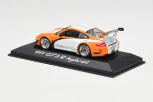 Porsche 911 GT3 R Hybrid 997.2 Presentation White Orange Minichamps 1:43 WAP0201170B Diecast — photo 3 of 4