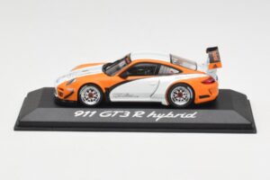 Porsche 911 GT3 R Hybrid 997.2 Presentation White Orange Minichamps 1:43 WAP0201170B Diecast