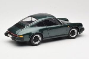 Porsche 911 Carrera Green Metallic Minichamps 1:18 100063022 Diecast — photo 3 of 8