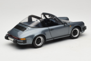 Porsche 911 SC Silver Minichamps 1:18 100063060 Diecast — photo 3 of 8