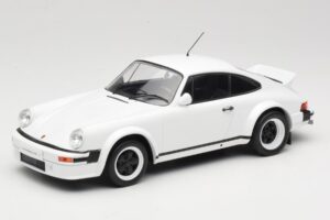 Porsche 911 SC GT Race Version IXO 1:18 18CMC007 Diecast