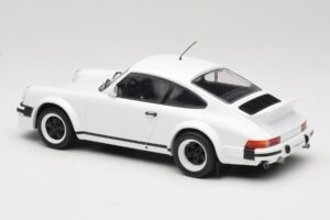 Porsche 911 SC GT Race Version IXO 1:18 18CMC007 Diecast — photo 5 of 6