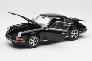Porsche 911 S Black Schuco 1:18 450047200 Diecast — photo 2 of 8