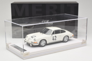 Porsche 911 S #42 R. Buchet / H. Linge Auguste Veuillet 24 Hours of Le Mans Class Winner 1967 IVY 1:18 REMC006 Resin — photo 6 of 6