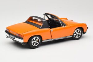 Porsche 914/6 Orange Revell 1:18 08864 Diecast — photo 3 of 8