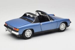 Porsche 914 Blue Revell 1:18 08975 Diecast — photo 3 of 8