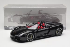 Porsche 918 Spyder Basalt Black Metallic Minichamps 1:18 110062431 Diecast — photo 8 of 8