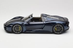 Porsche 918 Spyder Blue Metallic Minichamps 1:18 113062434 Diecast — photo 4 of 8