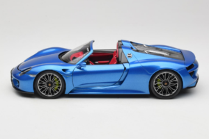 Porsche 918 Spyder Blue Metallic Minichamps 1:18 110062432 Diecast — photo 4 of 8