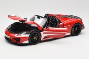 Porsche 918 Spyder Weissach Package Red & White Stripes Minichamps 1:18 110062442 Diecast — photo 2 of 9
