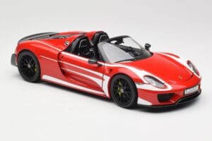 Porsche 918 Spyder Weissach Package Red & White Stripes Minichamps 1:18 110062442 Diecast — photo 7 of 9