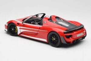 Porsche 918 Spyder Weissach Package Red & White Stripes Minichamps 1:18 110062442 Diecast — photo 8 of 9