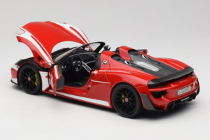 Porsche 918 Spyder Weissach Package Red White Stripes Minichamps 1:18 110062442-O1 Diecast — photo 5 of 8