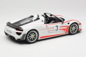 Porsche 918 Spyder Weissach Package Salzburg Minichamps 1:18 110062441 Diecast — photo 3 of 8