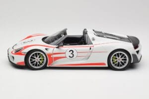 Porsche 918 Spyder Weissach Package Salzburg Minichamps 1:18 110062441 Diecast — photo 4 of 8