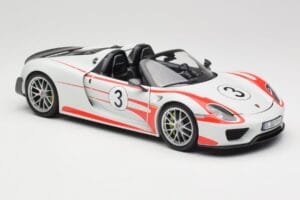 Porsche 918 Spyder Weissach Package Salzburg Minichamps 1:18 110062441 Diecast — photo 6 of 8