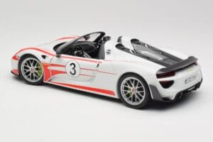 Porsche 918 Spyder Weissach Package Salzburg Minichamps 1:18 110062441 Diecast — photo 7 of 8