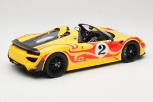 Porsche 918 Spyder Weissach Package Yellow With Stripes Minichamps 1:18 110062446 Diecast — photo 3 of 8
