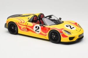 Porsche 918 Spyder Weissach Package Yellow With Stripes Minichamps 1:18 110062446 Diecast — photo 6 of 8
