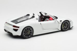 Porsche 918 Spyder White Minichamps 1:18 110062436 Diecast — photo 3 of 8