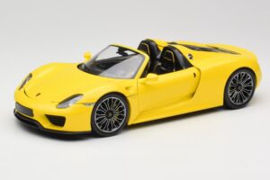 Porsche 918 Spyder Yellow Minichamps 1:18 110062434 Diecast