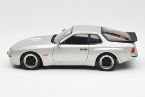 Porsche 924 Carrera GT Diamond Silver AUTOart 1:18 78002 Diecast — photo 4 of 8