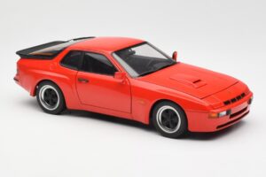 Porsche 924 Carrera GT Guards Red AUTOart 1:18 78003 Diecast — photo 6 of 8