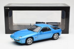 Porsche 928 Blue AUTOart 1:18 77901 Diecast — photo 8 of 8