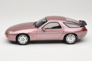 Porsche 928 S Cassis Red Metallic GT Spirit 1:18 GT524 Resin — photo 3 of 6