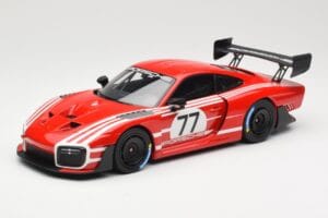 Porsche 935/19 Red With White Stripes Minichamps 1:18 155067577 Diecast