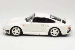 Porsche 959 Grand Prix White Minichamps 1:18 155066202 Diecast — photo 3 of 6