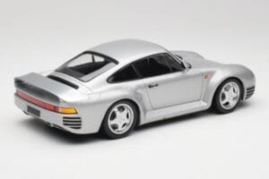 Porsche 959 Silver Metallic Minichamps 1:18 155066201 Diecast — photo 2 of 6