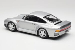 Porsche 959 Silver Metallic Minichamps 1:18 155066201 Diecast — photo 5 of 6