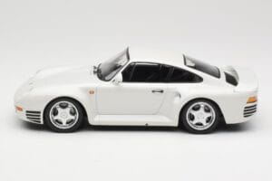 Porsche 959 White Metallic Minichamps 1:18 155066206 Diecast — photo 3 of 6