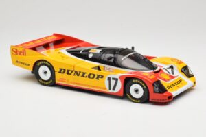 Porsche 962C Group C #17 D. Bell / H-J. Stuck / K. Ludwig 24 Hours of Le Mans 1988 Universal Hobbies 1:18 4704 Diecast — photo 6 of 8