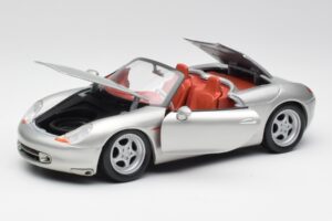 Porsche Boxster 986 Silver Maisto 1:18 37800-M3 Diecast — photo 2 of 8