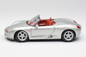 Porsche Boxster 986 Silver Maisto 1:18 37800-M3 Diecast — photo 4 of 8