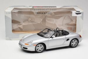 Porsche Boxster 986 Cabriolet Arctic Silver Metallic UT Models 1:18 27852 Diecast — photo 8 of 8