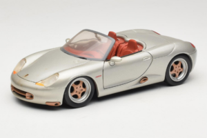 Porsche Boxster 986 Concept Silver Maisto 1:18 50231 Diecast
