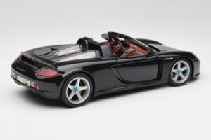 Porsche Carrera GT Black Maisto 1:18 36665 Diecast — photo 3 of 8