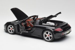 Porsche Carrera GT Black Maisto 1:18 36665 Diecast — photo 5 of 8