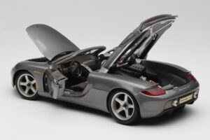 Porsche Carrera GT Grey Metallic Maisto 1:18 36622-R1 Diecast — photo 5 of 8