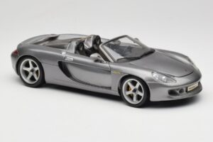 Porsche Carrera GT Grey Metallic Maisto 1:18 36622-R1 Diecast — photo 6 of 8