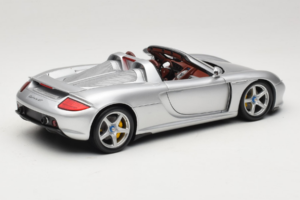Porsche Carrera GT Silver Metallic Minichamps 1:18 WAP02103014 Diecast — photo 3 of 8