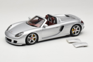 Porsche Carrera GT Silver Metallic Minichamps 1:18 WAP02103014 Diecast