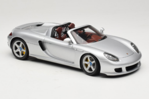 Porsche Carrera GT Silver Metallic Minichamps 1:18 WAP02103014 Diecast — photo 6 of 8