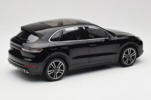 Porsche Cayenne 958 Turbo S Black Minichamps 1:18 155066070 Diecast — photo 2 of 6