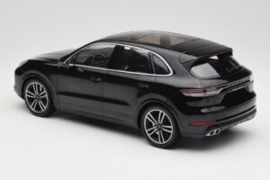Porsche Cayenne 958 Turbo S Black Minichamps 1:18 155066070 Diecast — photo 5 of 6